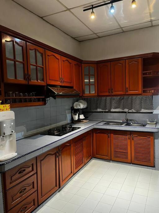 Manjung Modern + Cozy Terrace Home Lumut Bagian luar foto